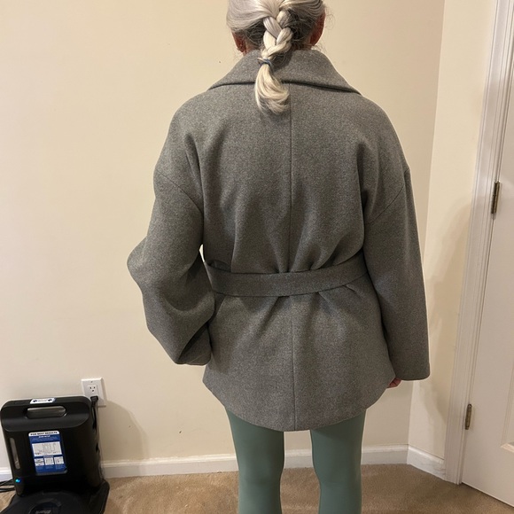 NWT Gap Gray Wrap Coat, Size M but is more like a L. Long sleeves and wide. - Picture 9 of 9